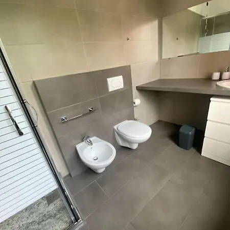 House Luminoso Con Terrazzo Daire Gallarate